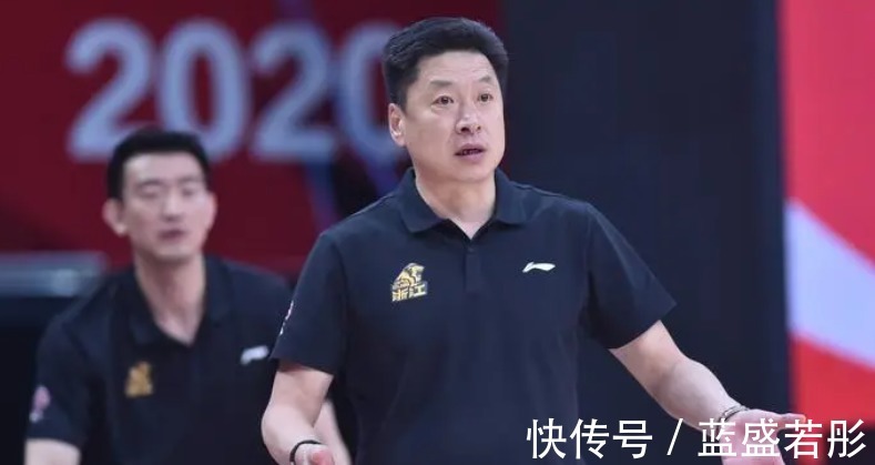 CB禁赛+罚款!CBA连开重磅罚单,球迷为威姆斯喊冤,马布里晒夺冠照!