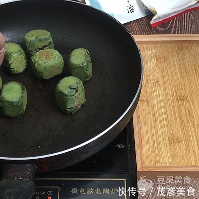 第三个抹茶味食谱,抹茶麻薯仙豆糕教程,自己制作来这么简单。