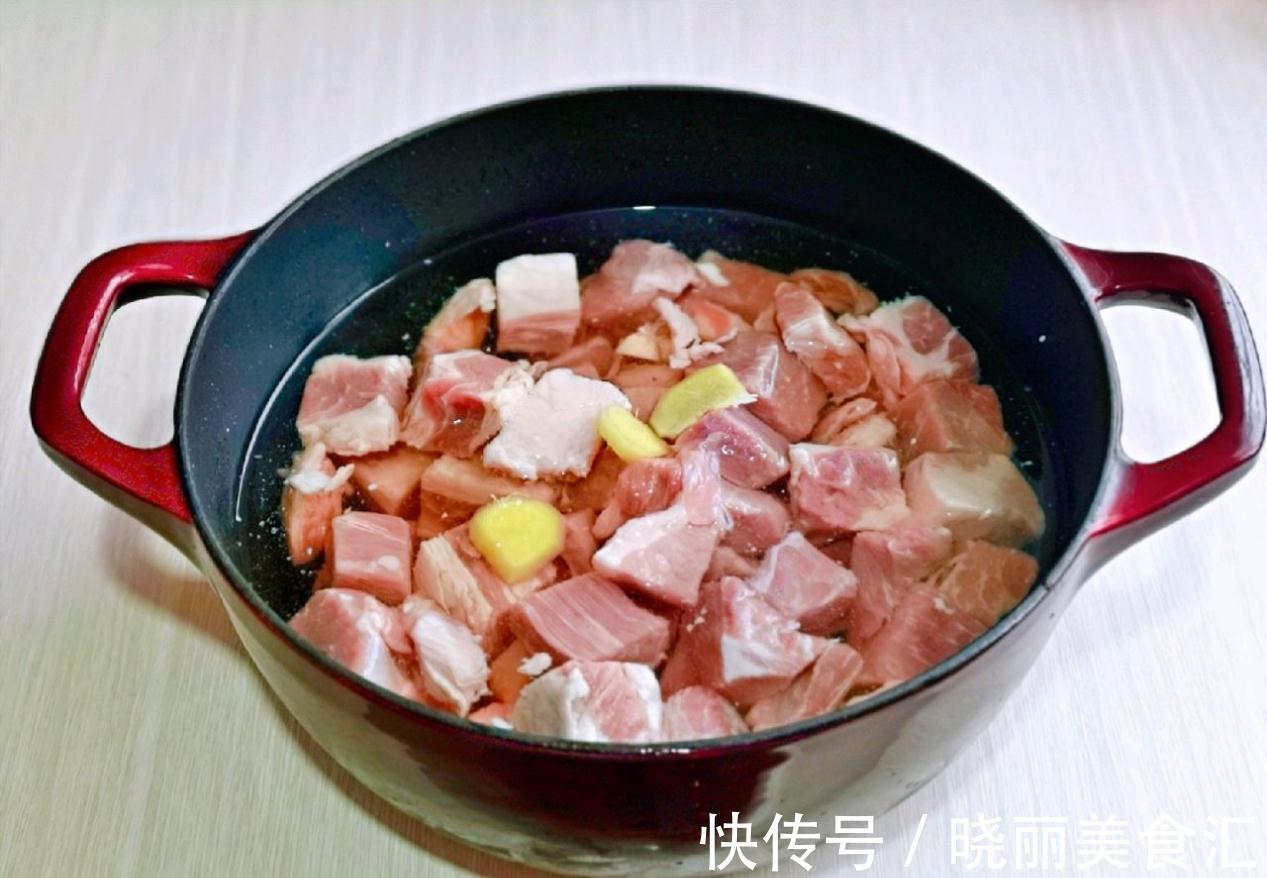 一锅暖暖的番茄炖牛腩,滋补有营养,番茄浓郁牛腩鲜香