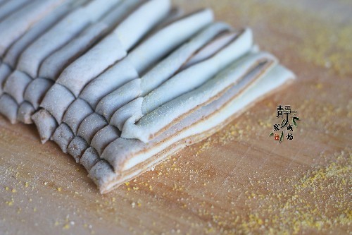 自从学会面条此做法，隔三差五就得做，3天不吃走路都发飘