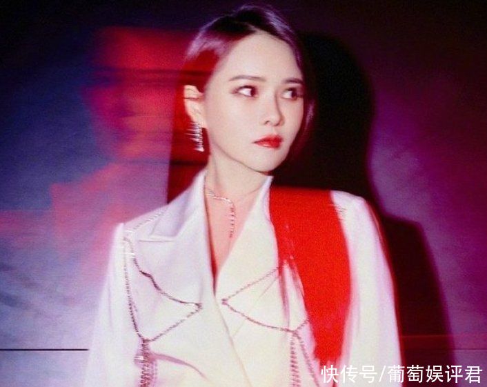 杨超越|又一爆款美食综艺来袭，杨超越被曝已定，“以家”兄妹有望合体