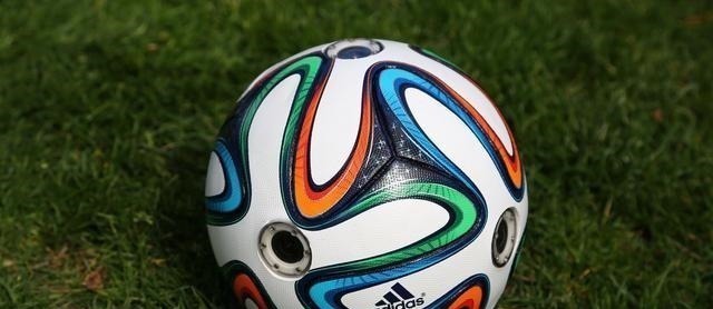 发育|李玫瑾这些东西会影响孩子大脑发育,家里再穷也不要断太早