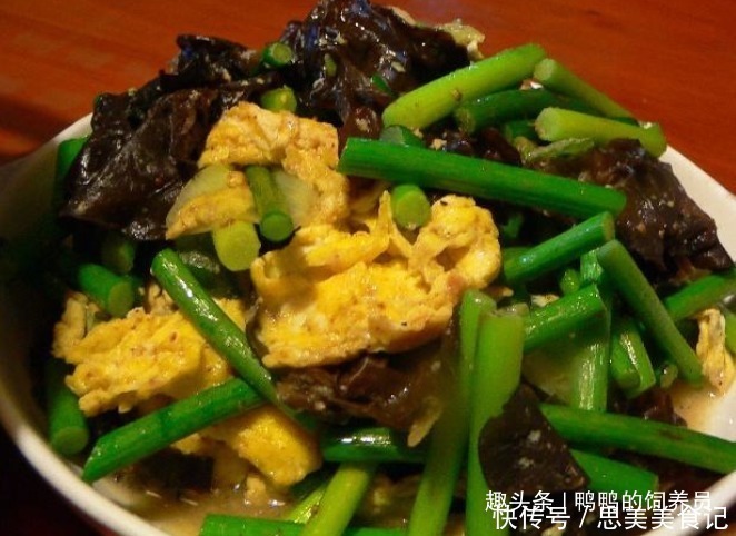 婆婆|婆婆来家吃饭，准备四个拿手菜，上桌后一个菜也没吃到