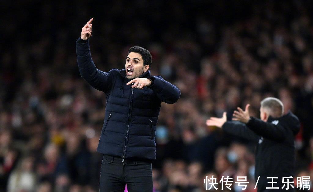 西汉姆联|3-0到2-0!英超豪门连续爆发,创6年纪录,C罗难了,曼联落后2分