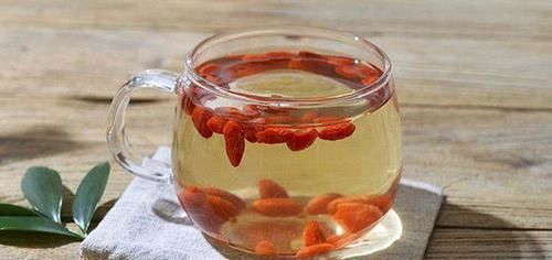 补肝益肾|枸杞配上“它”,连喝7天,补肝益肾,体内湿气没了,腰也细了