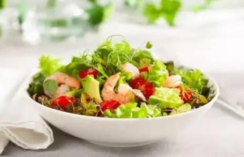 臭味|年龄大了会出现“老年臭”？提醒：50岁后若做好4件事，老了没味