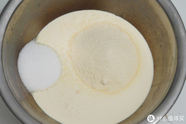 黄馅|老纪烘焙工坊 篇三十:中秋节它来了!今年教你奶黄流心月饼,好吃的不行,而且非常简单,有手就行