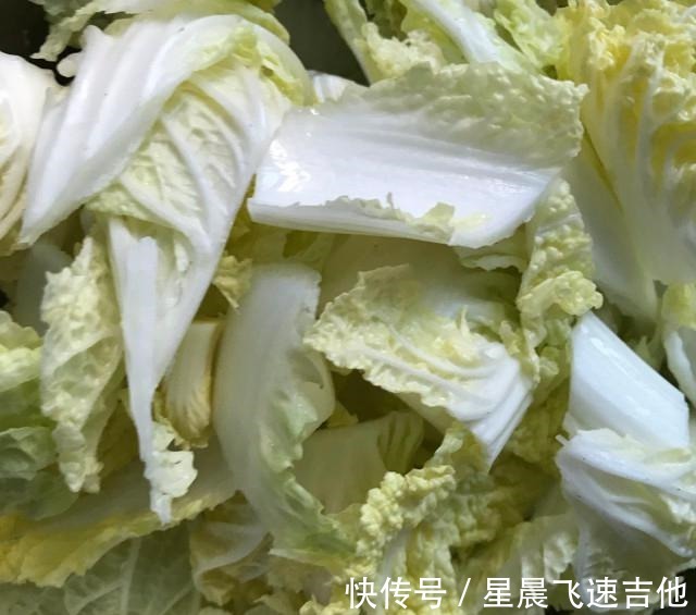 红辣椒|快炒娃娃菜，美美的低脂菜，好吃无负担！