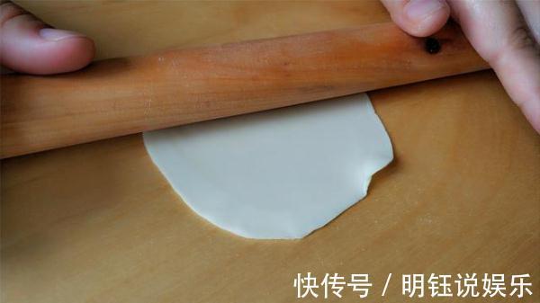 猪肉馅|饺子皮与猪肉馅的创意吃法，学会不再只吃饺子，特别适合夏季吃