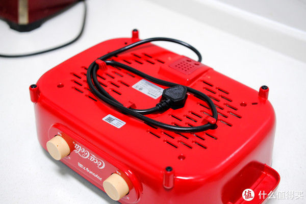 电火锅|九阳不粘涮烤一体机测评：1400W分区独立控温，品牌联名一定贵？