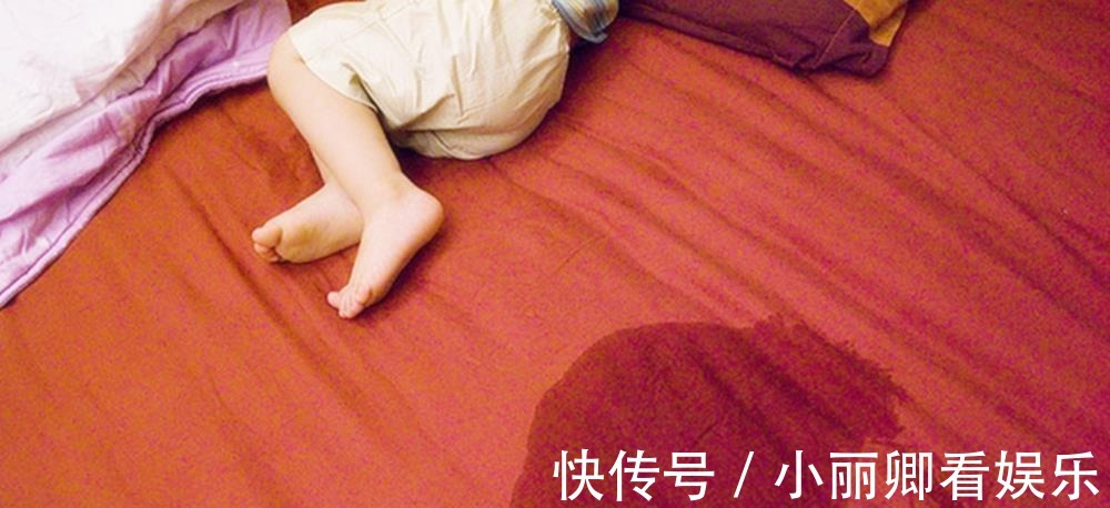 排尿|宝宝总尿床不是小事,超过这个年纪还尿床,家长可要保持警惕