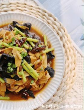两张豆腐皮完成一道家常菜,酱香味十足,快手简单