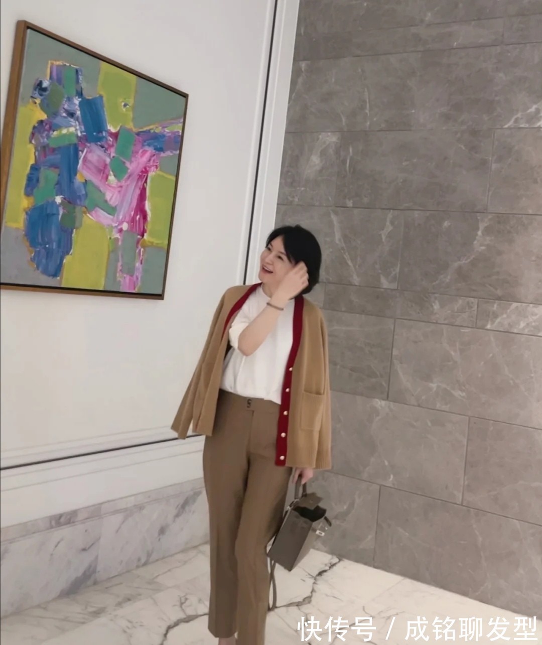 中年|这才是中年女人的学习目标,50多岁靠穿搭出圈,优雅到了骨子里