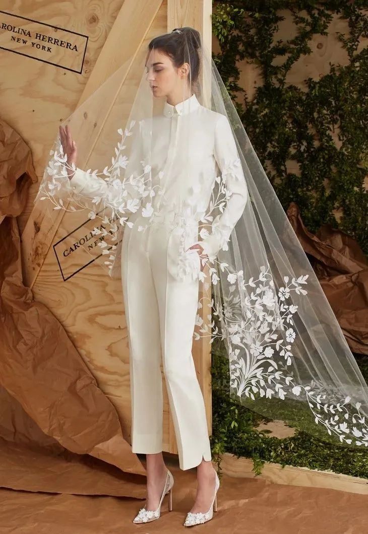  穿一辈子白衬衫是种什么体验？答：引领时髦|GirlCrush | 引领