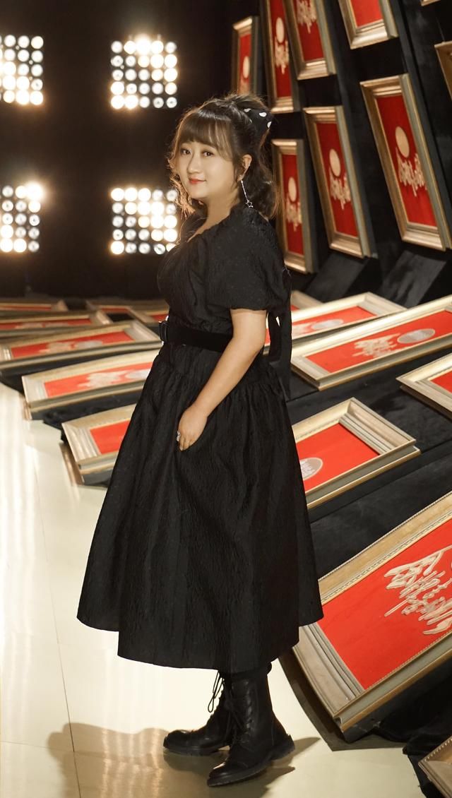 央视《金牌喜剧班》开播收视登顶 喜剧新人臧洪娜正式报到