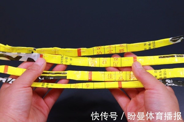 米袋用完别再扔了,中间剪一刀,每天出门带上节约不少钱,太棒了