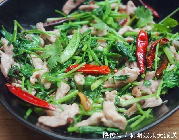 新鲜|香菜吃不完,婆婆用这种方法保存,香菜新鲜脆嫩,放一年都不会坏