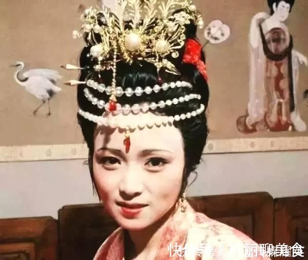 贾蓉$红楼梦:秦可卿死后,贾蓉又娶了谁?这个女人为何卑微?