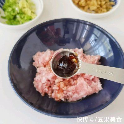 「手抓饼版」鲜肉榨菜锅盔