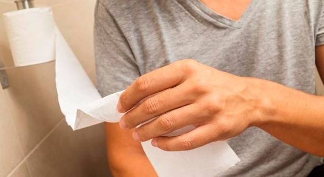 “肠癌”靠近时身体或许出现“2低、2变”愿你一个都不占