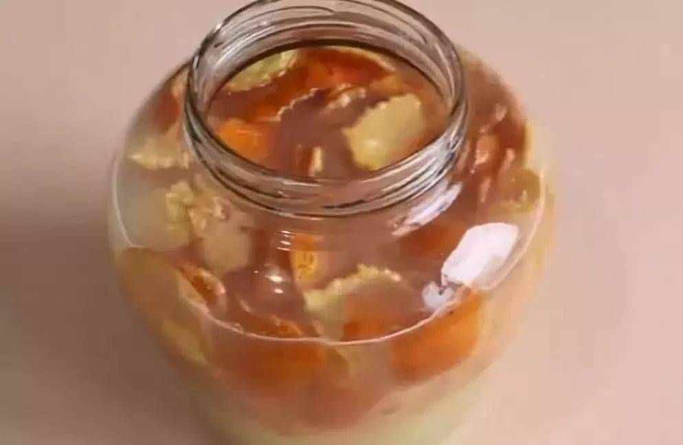 用它来洗碗，去污能力强还不伤手，以后不用买洗洁精了