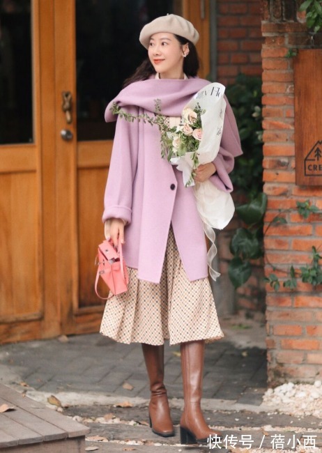 连衣裙|秋冬建议多穿“大衣+靴子”,内搭毛衣、连衣裙、牛仔裤真时髦
