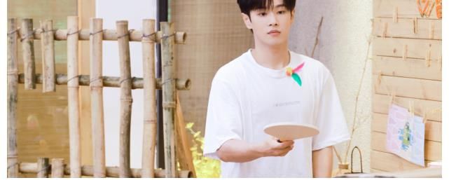 利路|利路修好懂！参加综艺对话李汶翰，让他都不好意思了