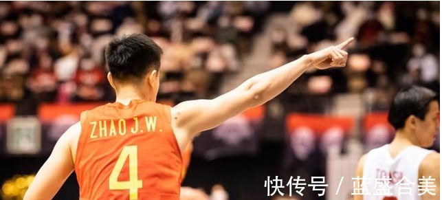 中国男篮|世预赛中日战评分，三将满分两人不合格，后卫线喜忧参半！