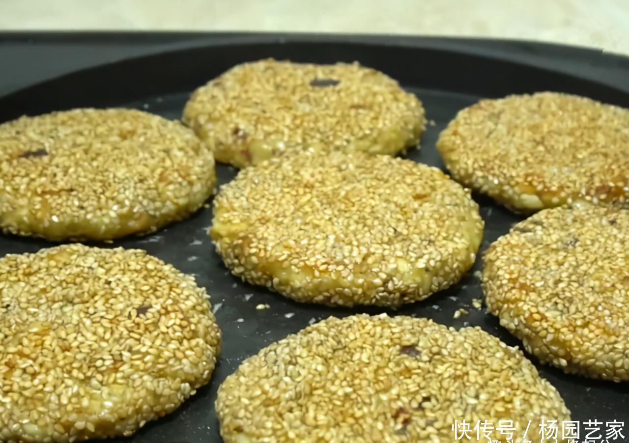 加上|苹果别直接吃了,加上鸡蛋做成早餐饼,营养好消化,孩子最爱吃