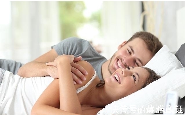 枕头|夫妻晚上睡前,这3件事尽量少做,为了自己的健康尽量要克制自己