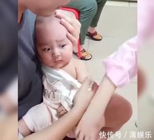 针头|儿科医院里,“戏精宝宝”打针时的表情火了,网友:都怪前奏太长