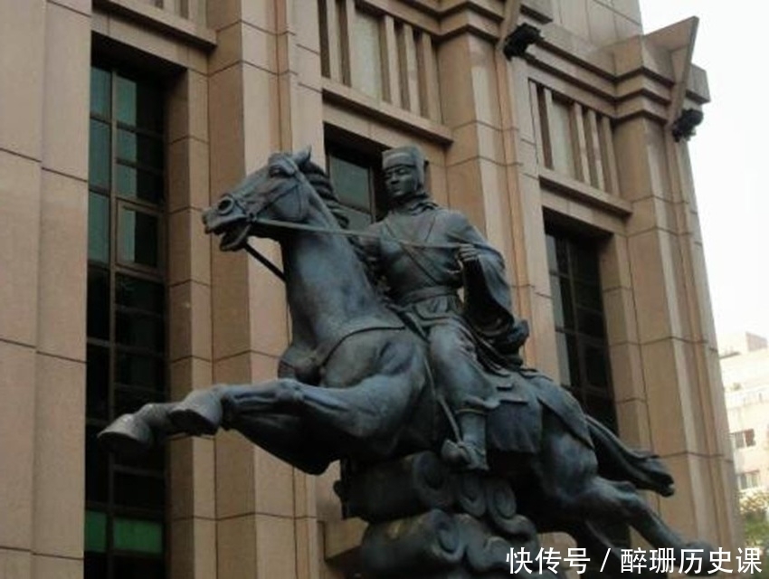 清廷|为国战死，何其悲壮！他被八国联军炸得粉身碎骨，清廷却说他误国