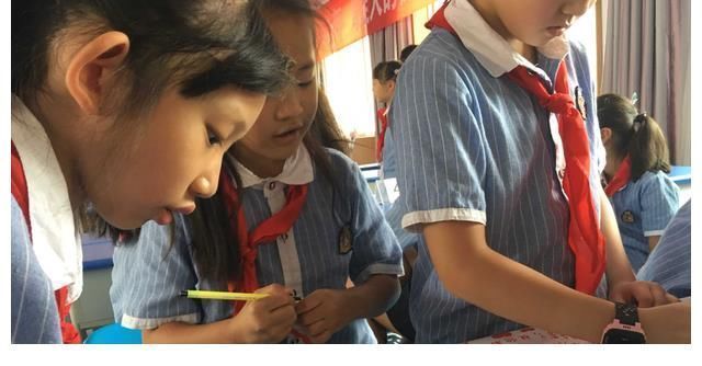 学生们#那些惊艳老师的课本涂鸦有多牛?历史名人成“灌篮高手”