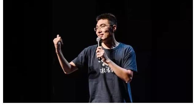 冠军|脱口秀年度冠军诞生了，不愧是“天花板”，周老板真是实至名归