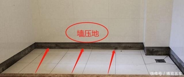 瓷砖|看邻居卫生间装修,头一次见贴瓷砖留空一排,真懊悔我家做错了