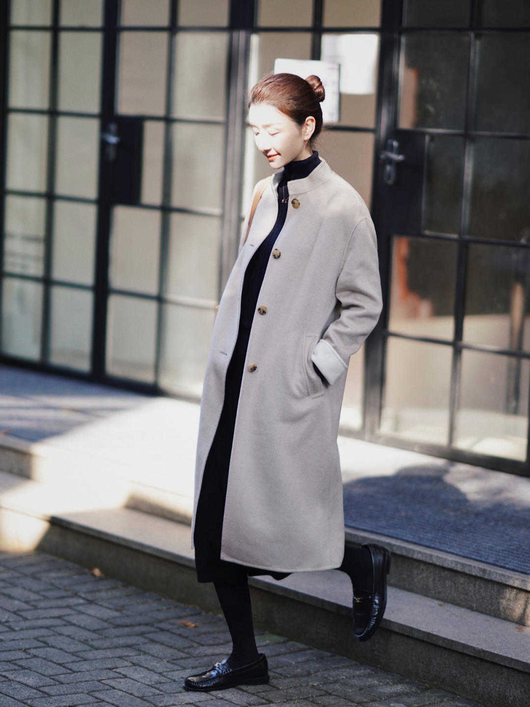 半裙 冬天半裙如何搭？半裙新穿法，简直太高级了，聪明的你学了变更漂亮