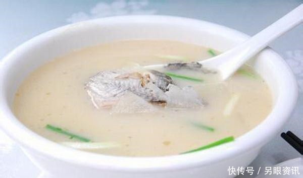 加热|做鲫鱼汤,到底加热水还是冷厨师说好多人都错了,难怪汤不白