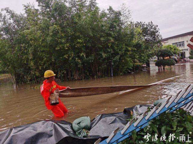 奉化区综合执法局|风雨同舟，奉化城管应急救援队驰援海曙