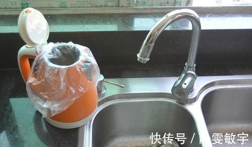 塑料袋|你家有废旧的电热水壶吗?放在厨房特别实用,邻居见了都夸我聪明