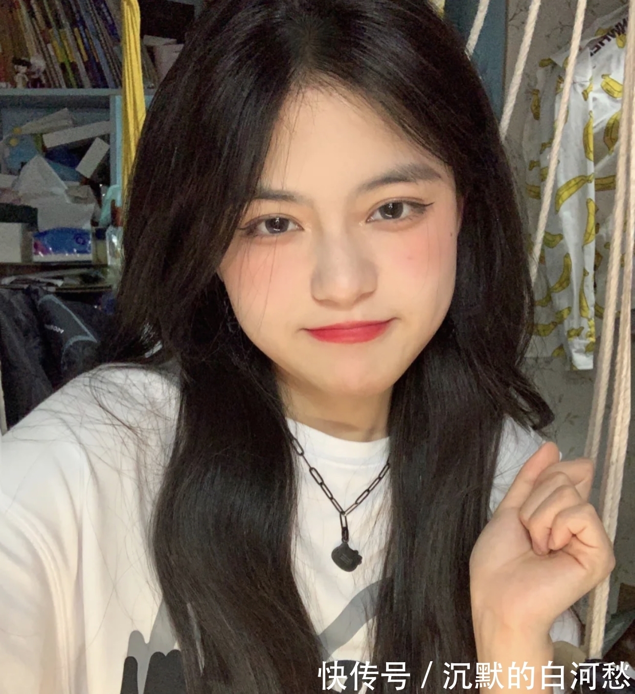 锁骨|你适合长发还是短发?有锁骨长发更美,下颚线明显别留短发!