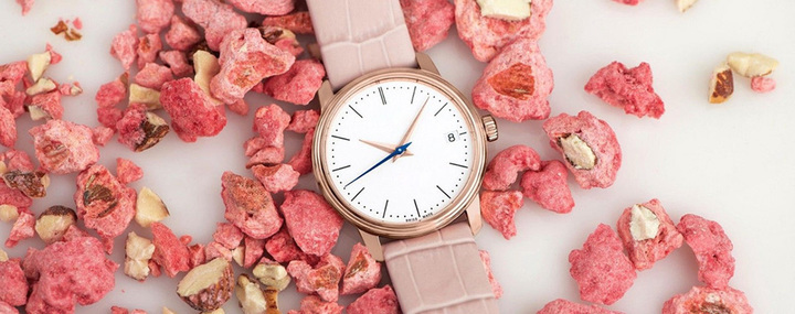 手表|百年灵手表上的划痕该怎么办呢