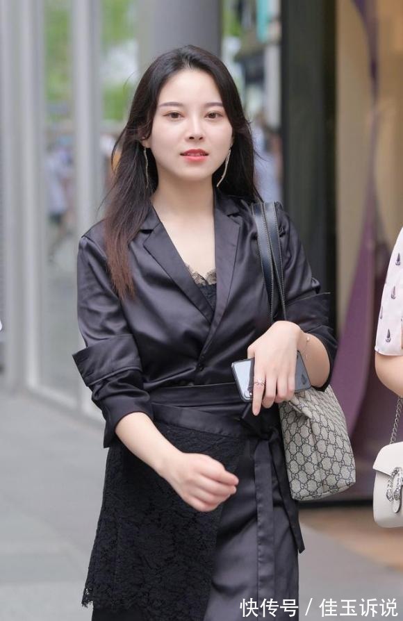 旗袍|旗袍增加华丽的奢华之气息，既体现了东方传统的韵味，有着时尚感