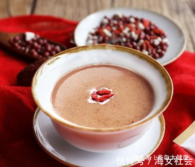 碱性食物|女人别傻傻的节食,多吃这6种碱性食物,和赘肉说拜拜