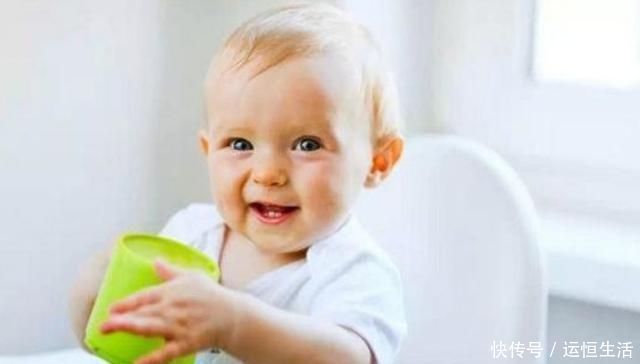 多喝水|家长劝孩子多喝水,但这些时候喝水是不益的,还会让孩子发育缓慢