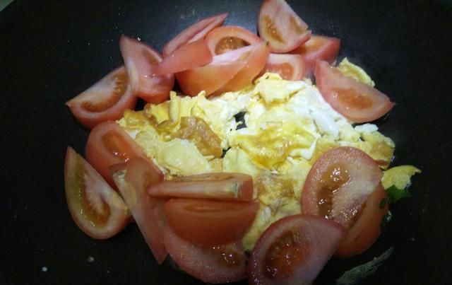 每周|坚持每周吃这菜,脸色红润,腰也细了,闺蜜直夸越来越好看