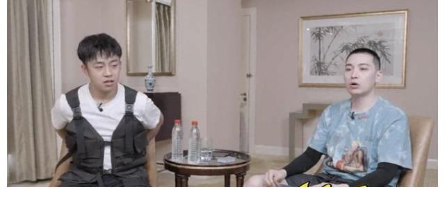 团综|德云社张九龄、王九龙接受采访，是什么小秘密，他们只讲给女生听