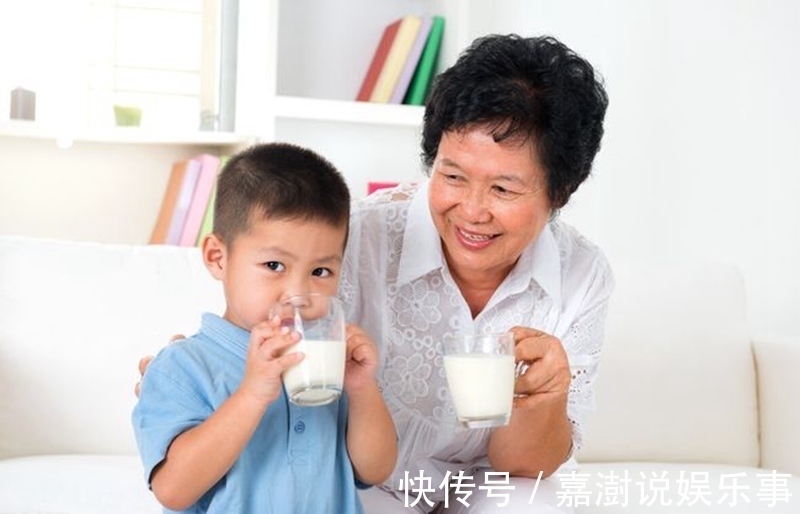 长高|男孩喝牛奶3年,8岁了却不到1米2:方法没用对,反而耽误长高