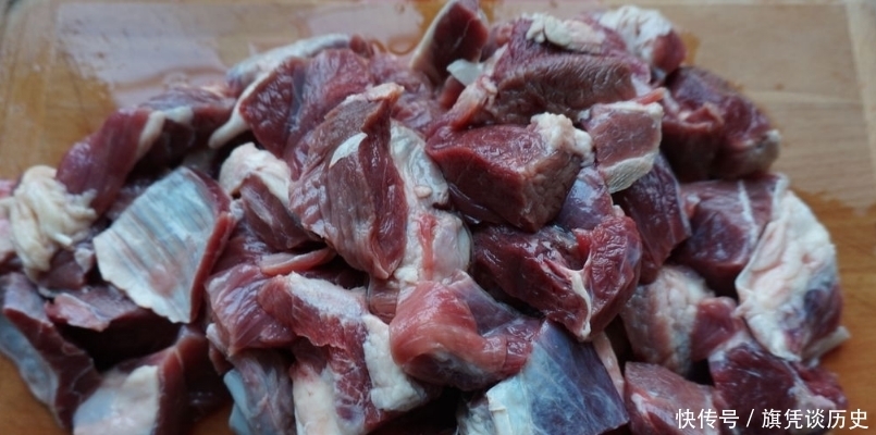 炖牛肉总是又老又柴？大厨教你5个技巧，快速炖软烂，又香又营养