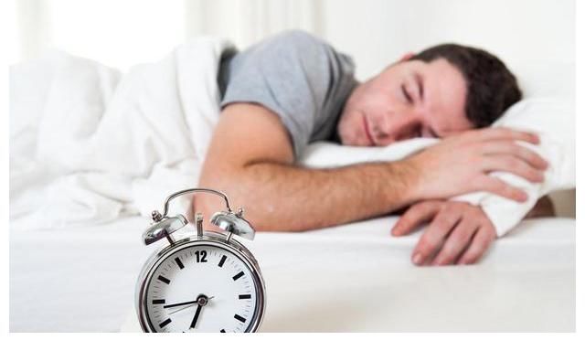 男性|男性“耗阳”的7大行为，一些大叔不懂得克制，一运动或能补救