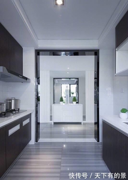 饮料|很干净的新房装修,都舍不得入住,墙上摆满饮料随时喝